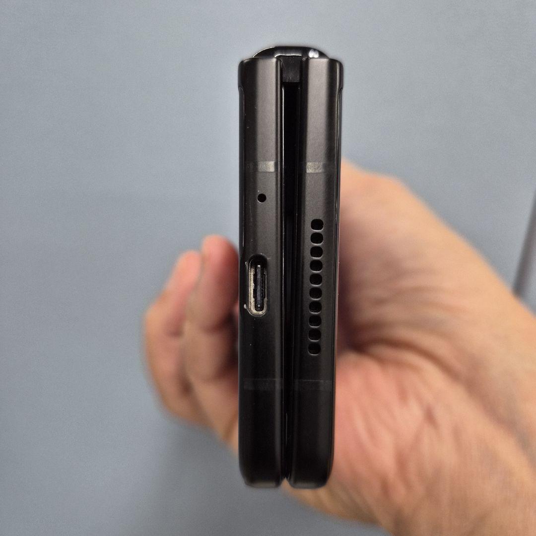 Galaxy Z Fold3 5G 256GB SCG11 au値下げ！