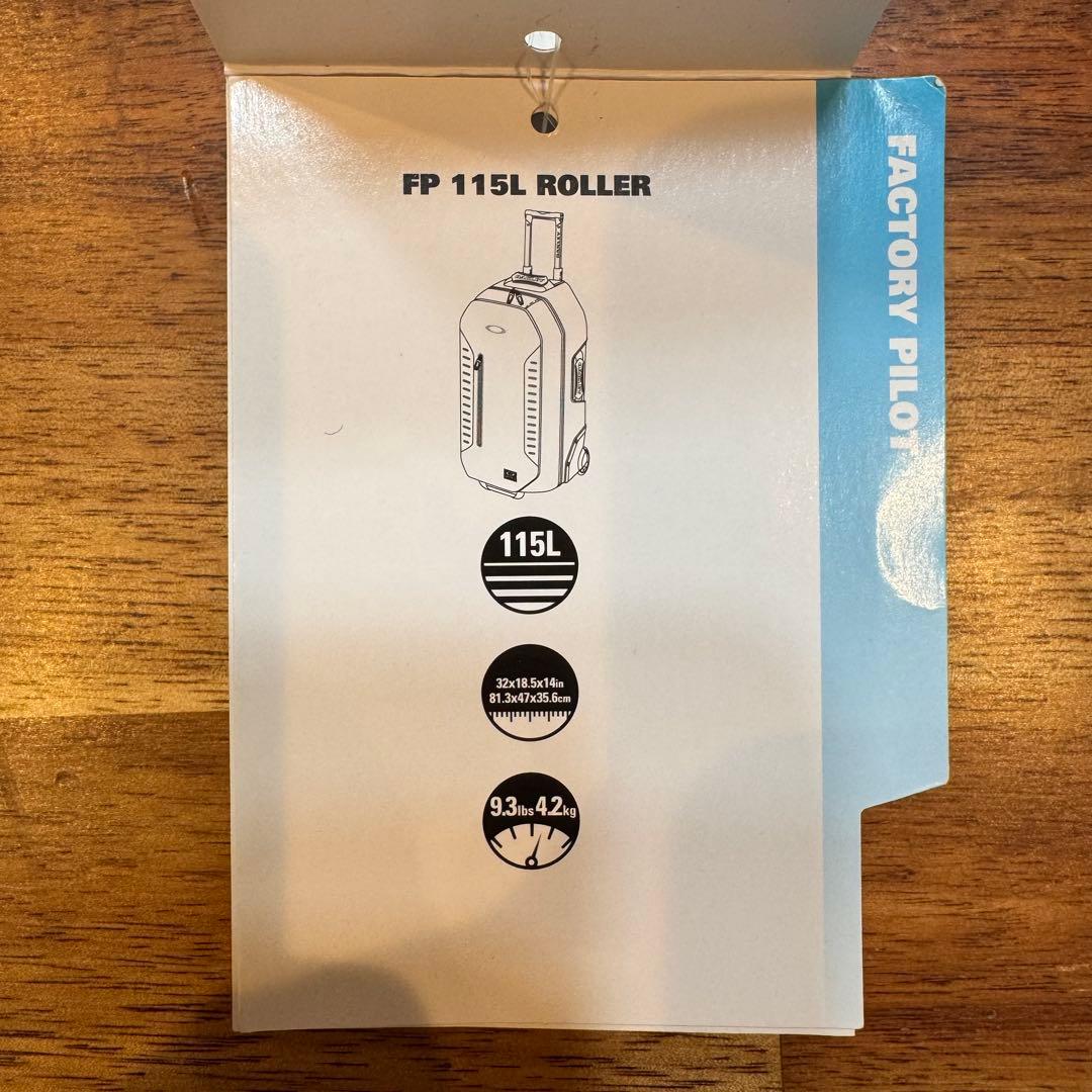 Oakley Factory Pilot スノーボードバッグ ブラック