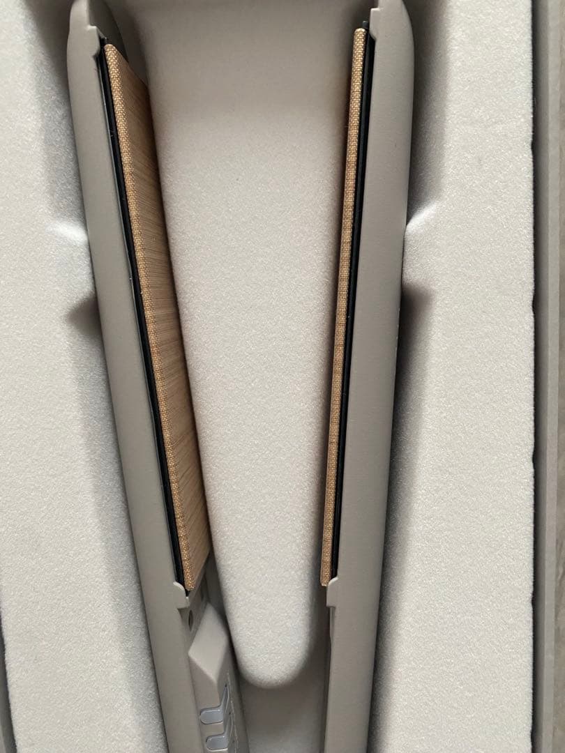 【新品同様】ラディアント　LITE　グレー　海外旅行可　ストレートアイロン　コテ