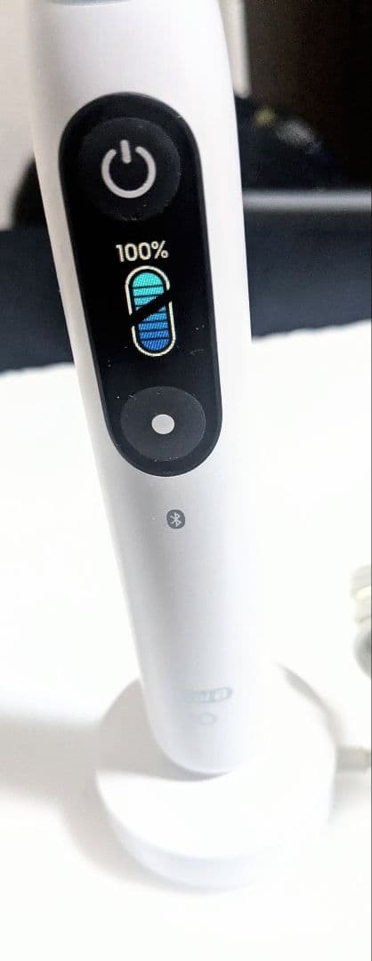 美品!　ブラウン　電動歯ブラシ　オーラルB　 io 8　Type3758　動作品