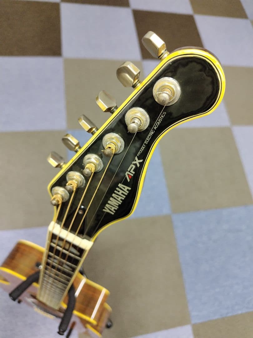 YAMAHA APX20TS アコースティック(エレアコ)ギター,ハードケース付