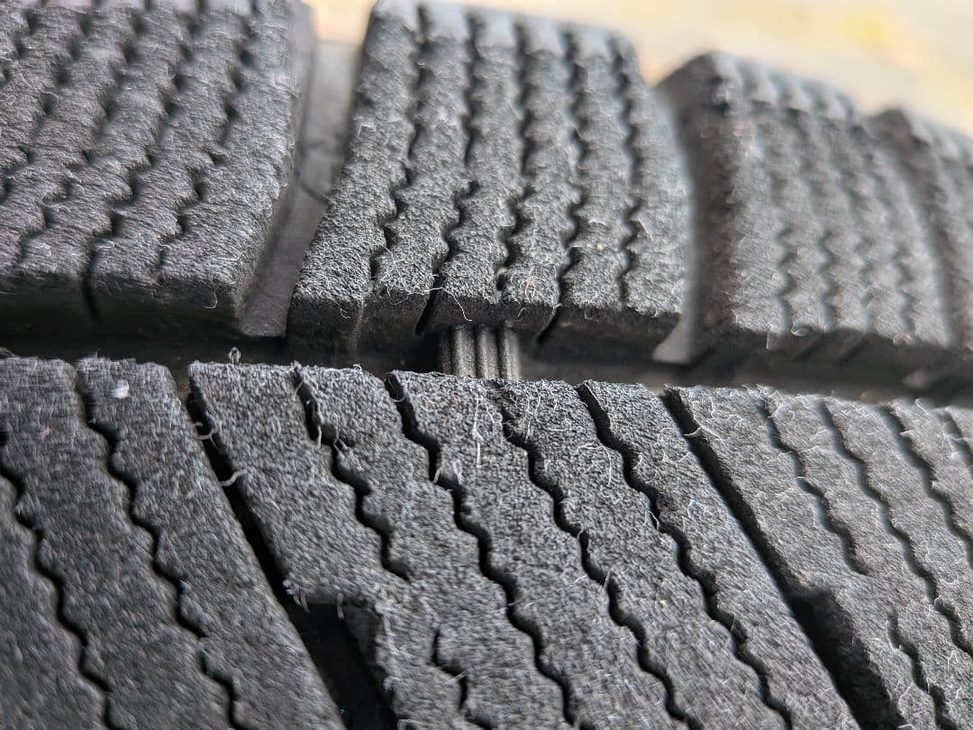 スタッドレスタイヤVRX3＆外品アルミ185/65R15 プリウス30にて使用。