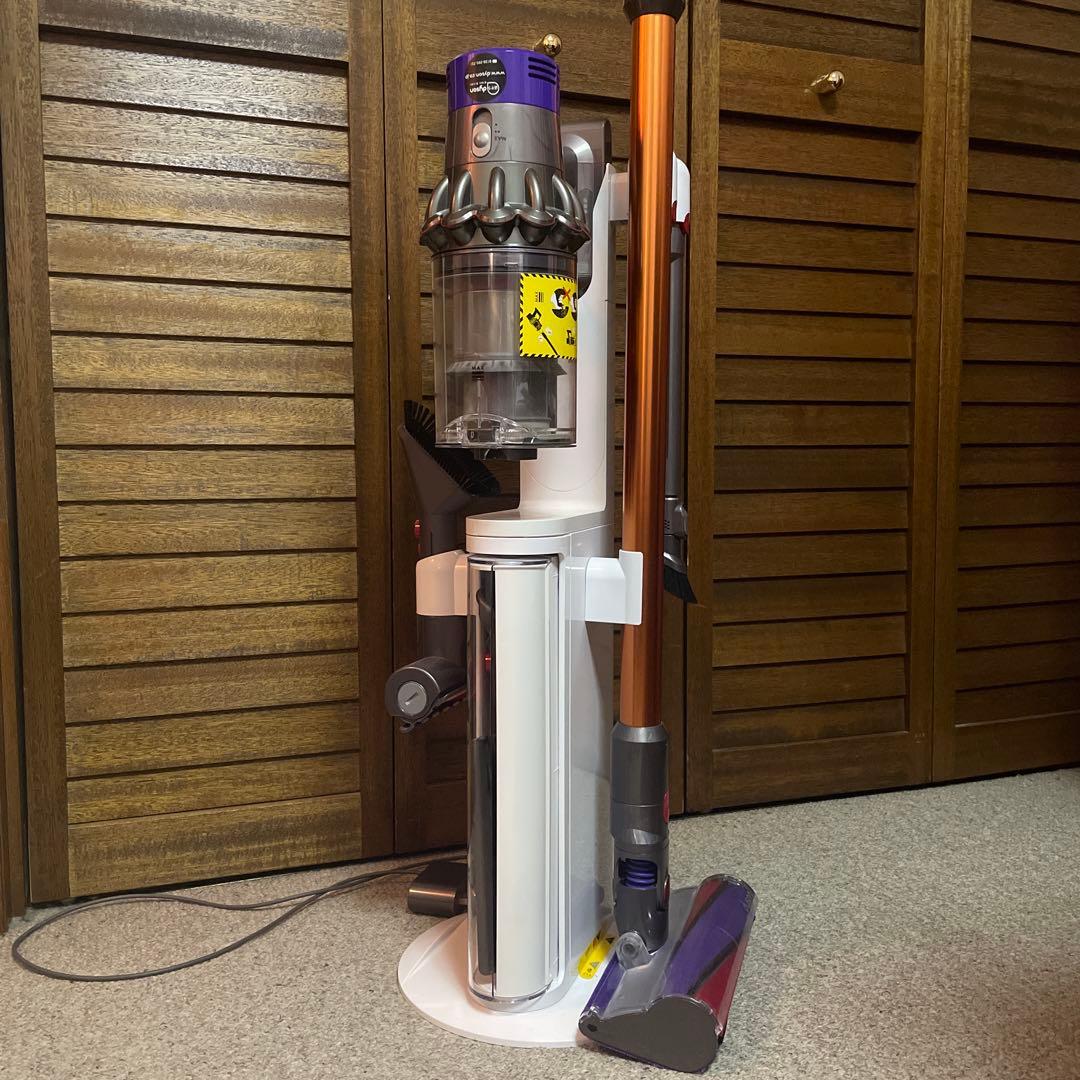 Dyson V10 fluffy クリーナー 本体 フルセット　長時間使える