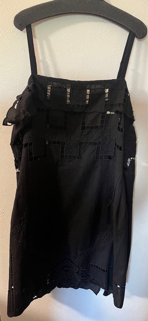 Curensology カットワーククロスブラウス　ブラック