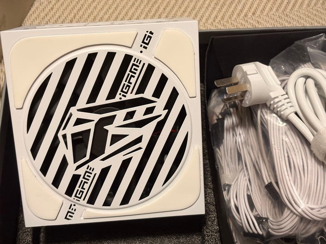 iGame 電源ユニットATX3.0／PCIe5.0／80PLUS GOLD