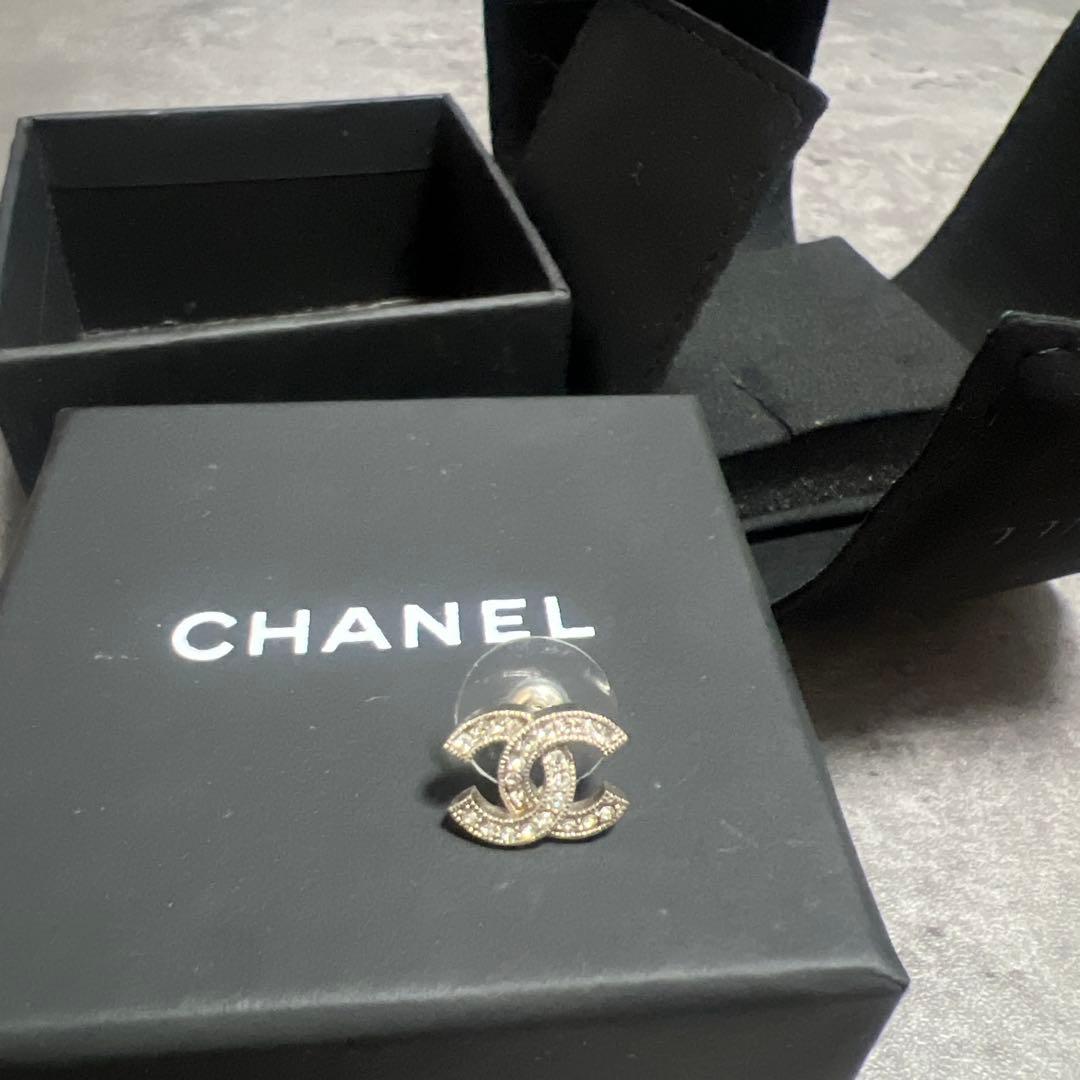 CHANELシャネル　ピアス　シルバー 片耳