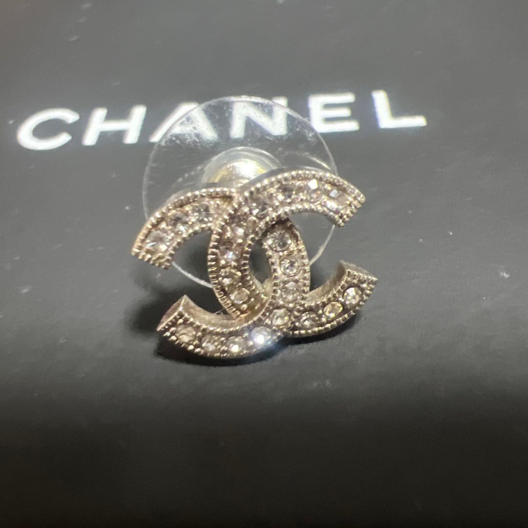 CHANELシャネル　ピアス　シルバー 片耳