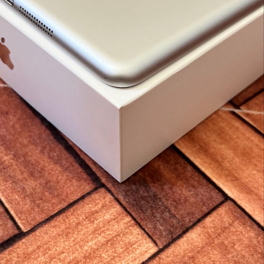 iPad本体 Apple iPad Air Wi-Fi 32GB