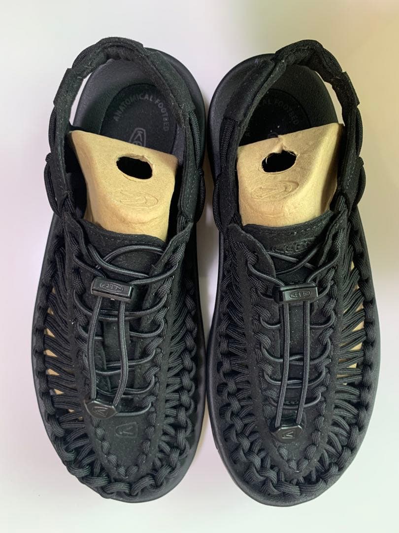KEEN UNEEK キーン　ユニーク　サンダル24.5cm 黒　ブラック