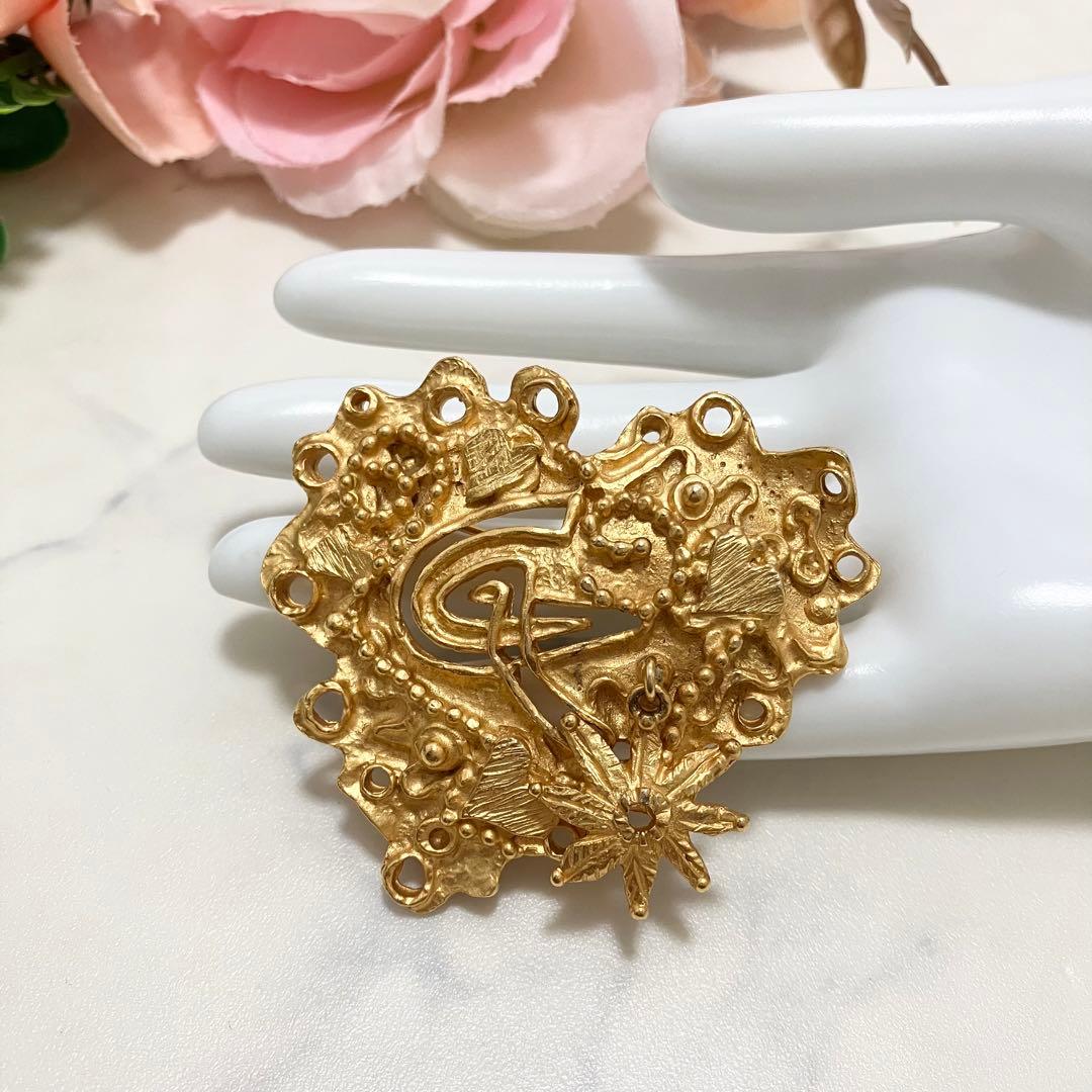 Christian Lacroix✨クリスチャンラクロワ✨ ブローチ　ハート