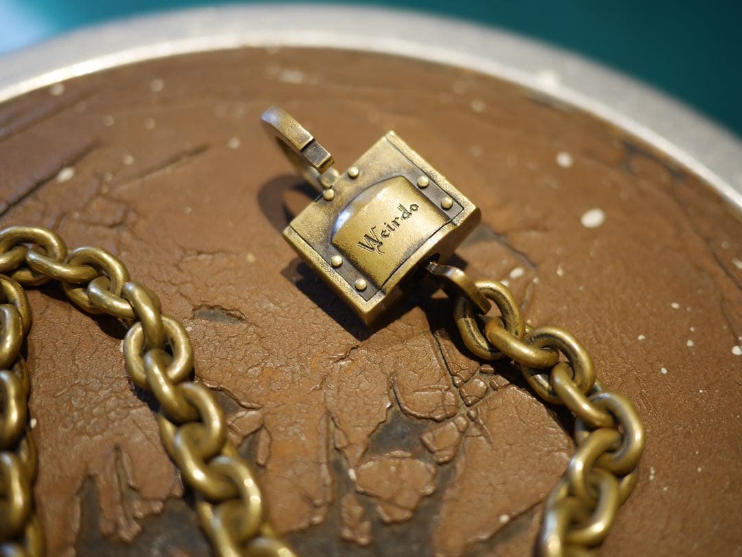 WEIRDOウィアード パドロックウォレットチェーン　真鍮ブラス