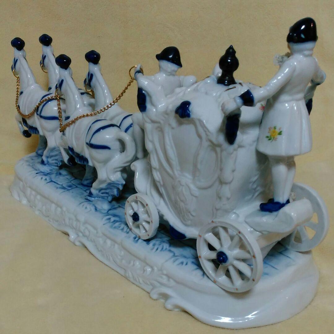 馬車　貴婦人　西洋　置物　オブジェ　飾り　昔のタクシー　昔のバイク　昔の乗り物