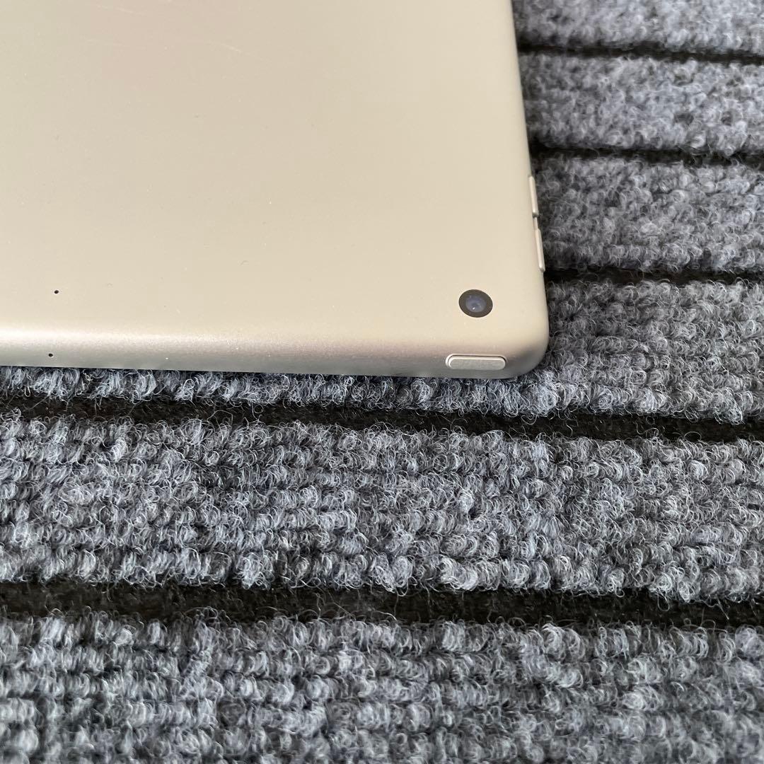 85 iPad 7世代 32GB Wi-Fi シルバー