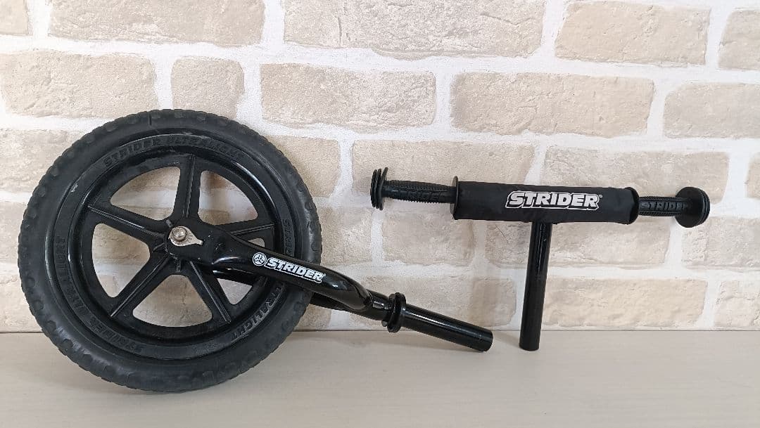 珍しい箱付きです！　ストライダー 本体 グリーン