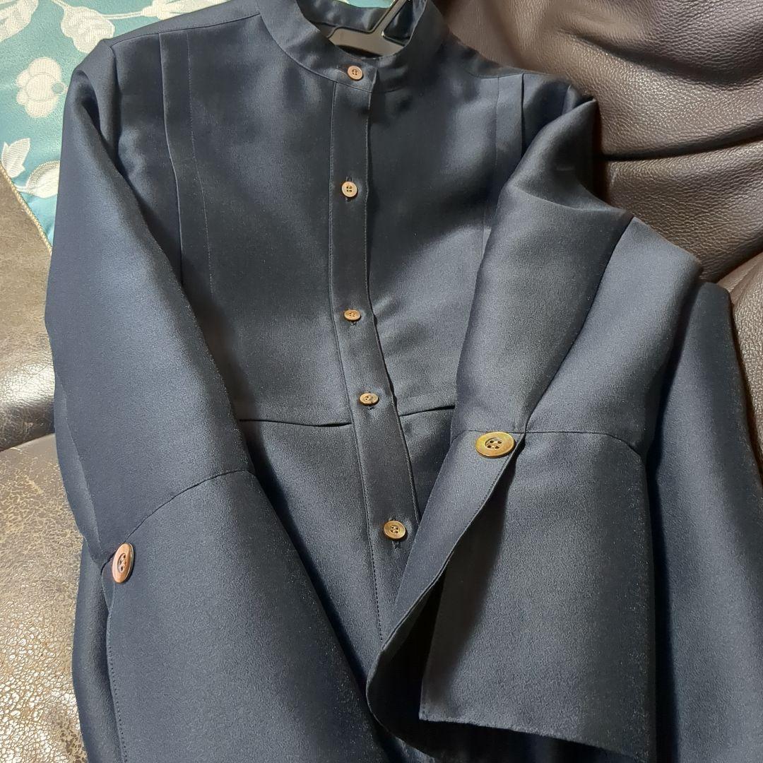 ネイビー シルキー Wクロップ トップス