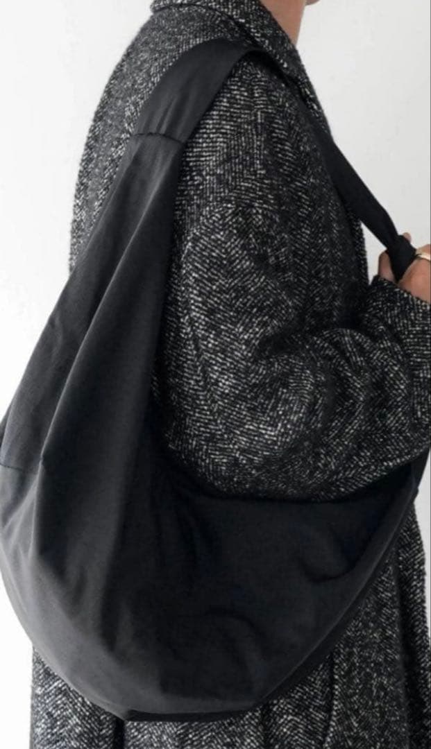 CTHY／BIG HALF MOON SHOULDER BAG