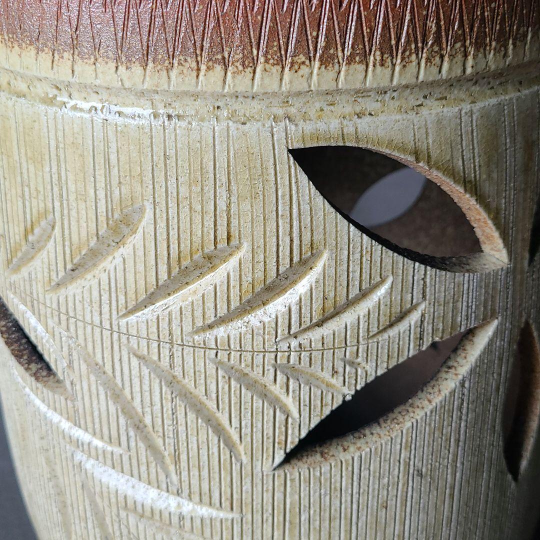 信楽焼傘立て  萌木透かし  高さ４８cm