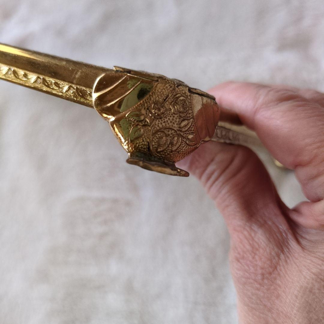 プチポワンイギリス製刺繍入りレースのドレッシングトレイ 金色フレーム