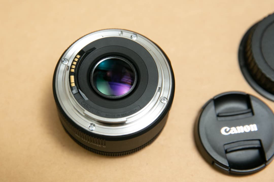 Canon EF 50mmF1.8 STM 純正フード付き