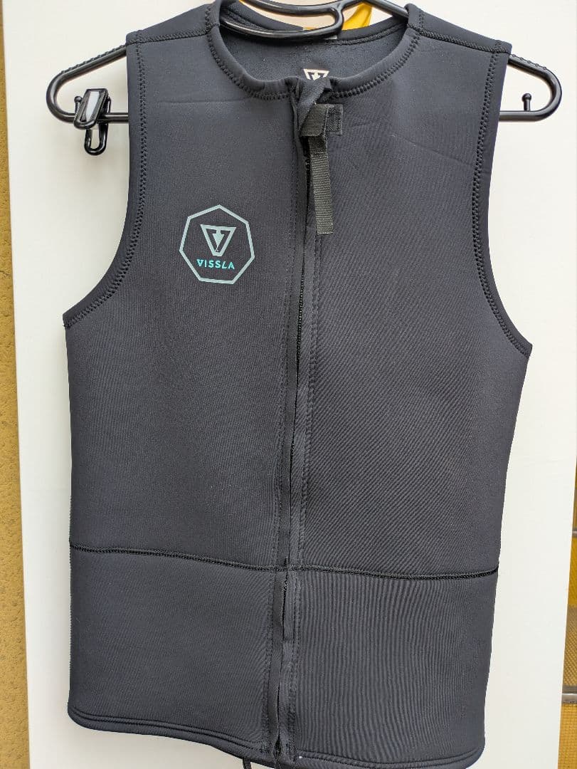 ヴィスラ　タッパー　ベスト Mサイズ