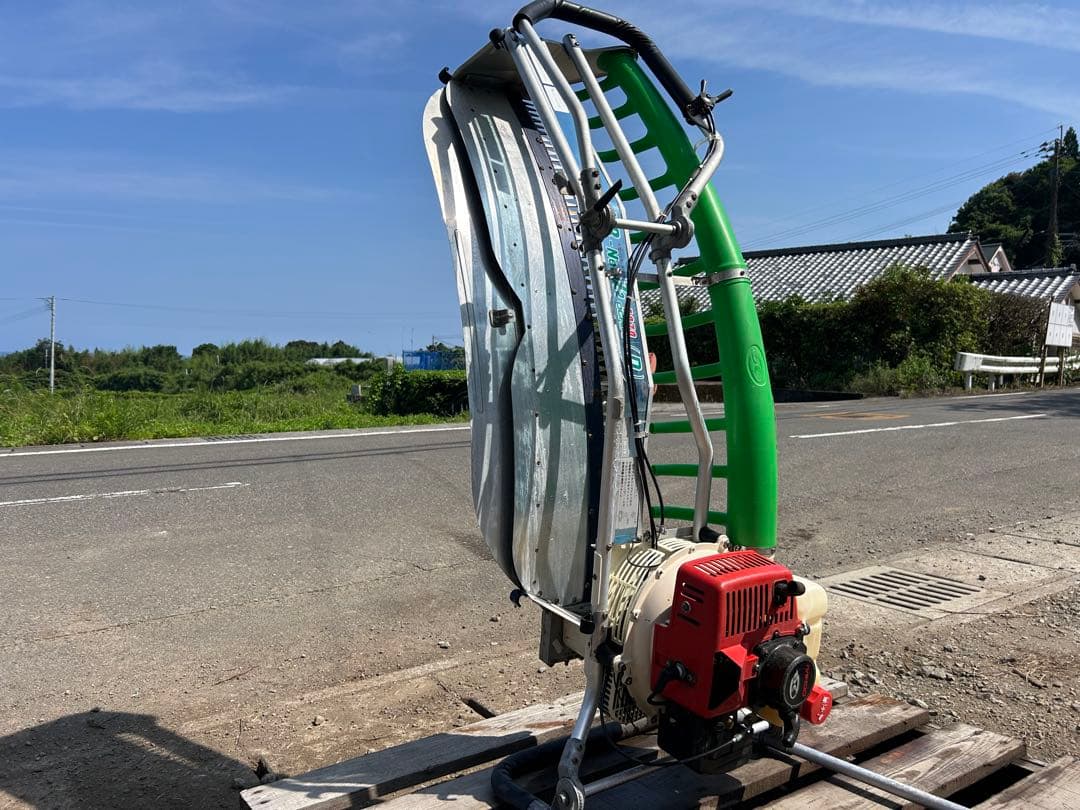 宮崎　落合 茶刈機　茶摘機　剪枝機 V8-1070(D)刈ならし機 動画あり