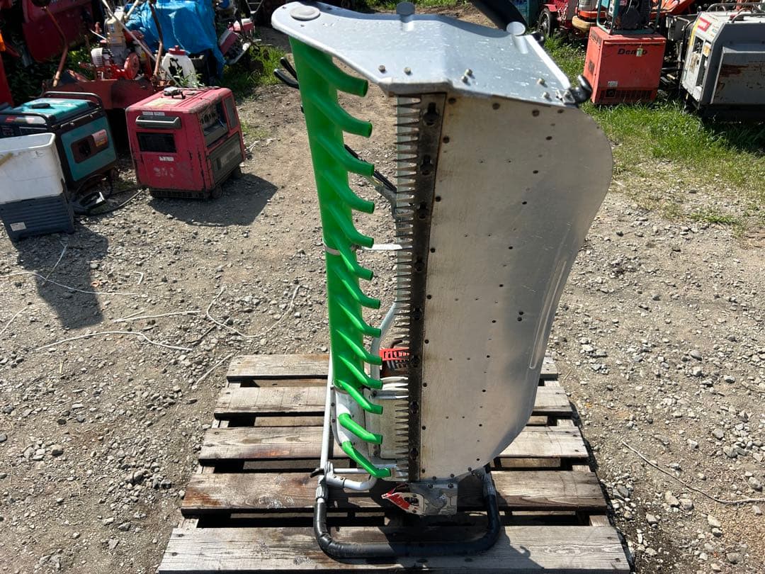 宮崎　落合 茶刈機　茶摘機　剪枝機 V8-1070(D)刈ならし機 動画あり