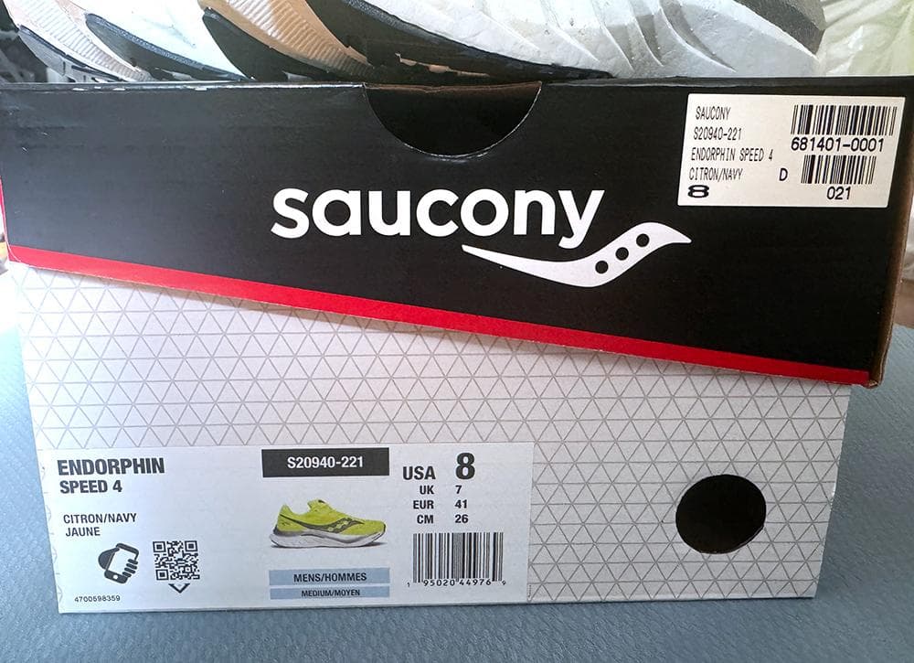 サッカニー エンドルフィン スピード 4 イエロー 26.0cm