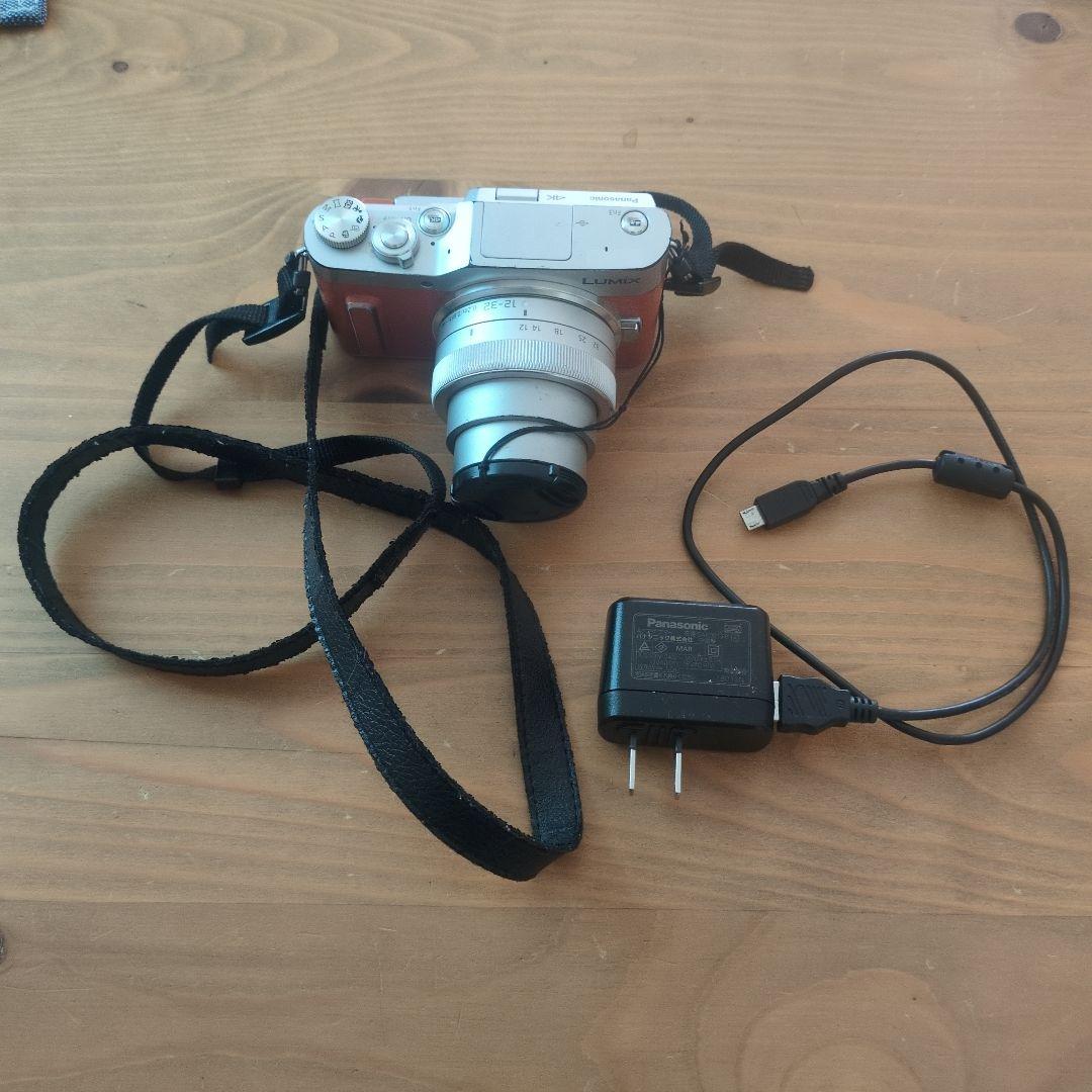値下げ！Panasonic LUMIX DC-GF10 デジタルカメラ本体充電器