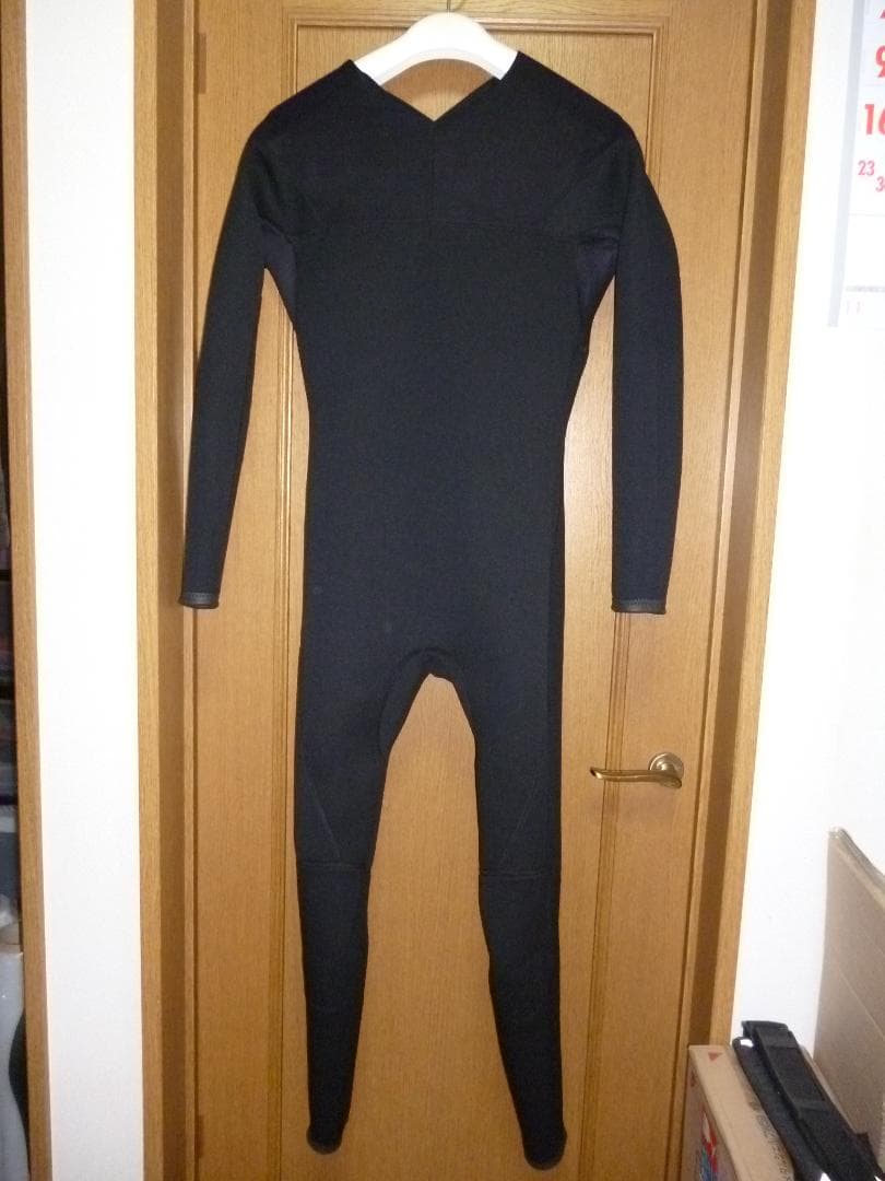 新品未使用！Billabong（ビラボン）チェストジップフルスーツ L！送料込み