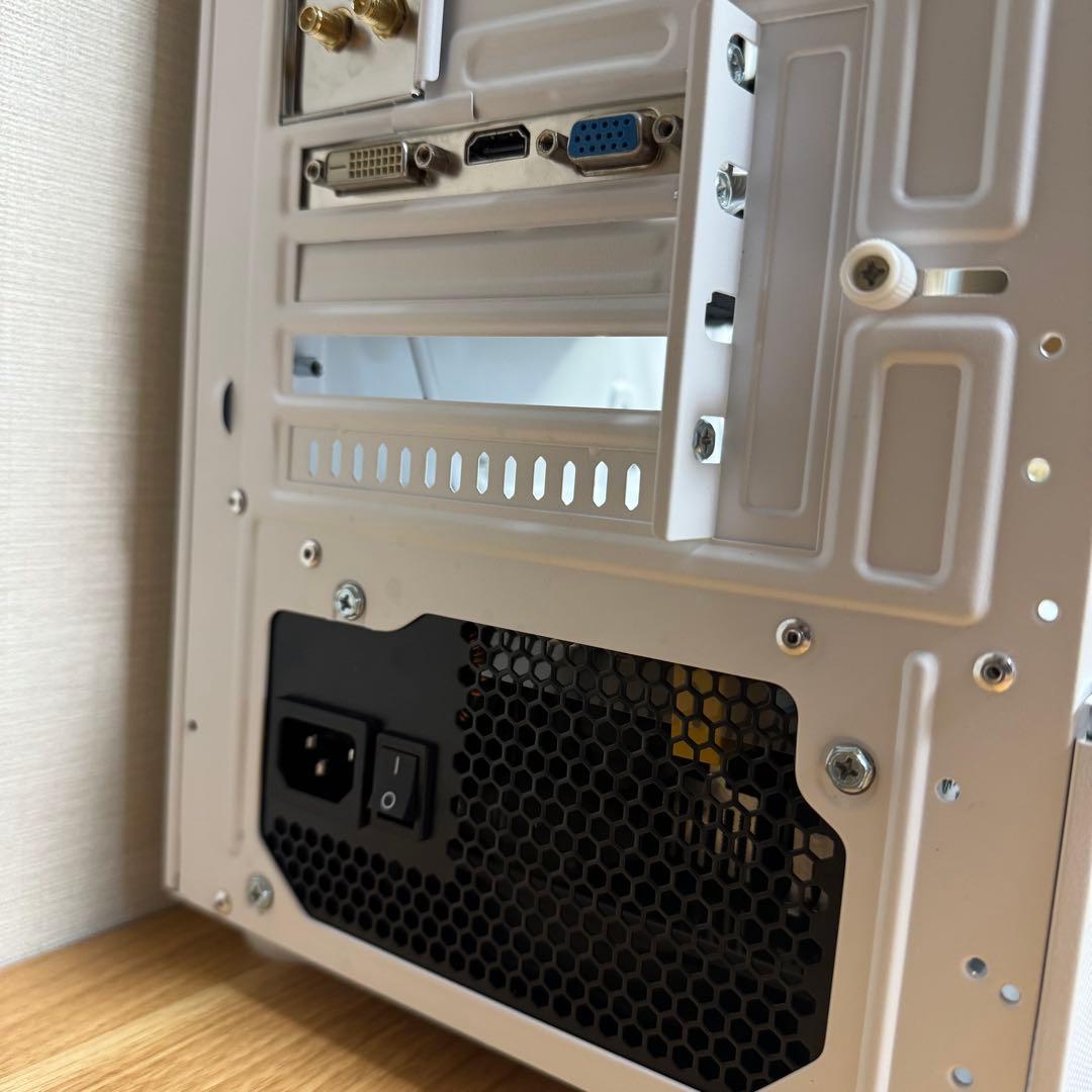 渡*か様 自作PC Ryzen 3950X/64GB/簡易水冷/ITX/白ケース