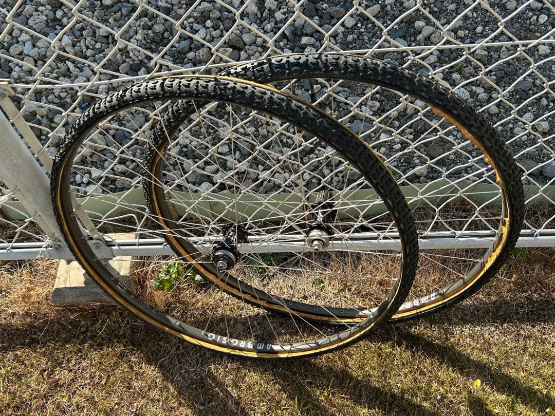 シクロ　AMBROSIO ネメシス チューブラー ディスク仕様　ハブXT