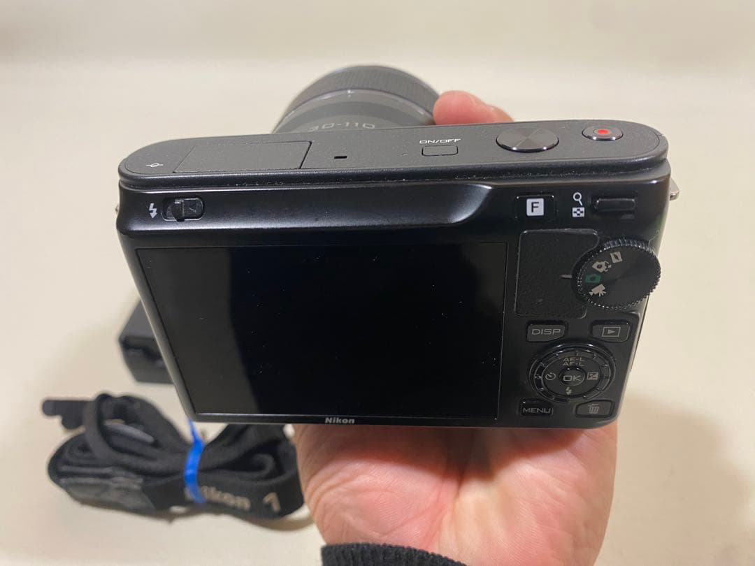 Nikon 1 J1 コンパクトデジタルカメラ