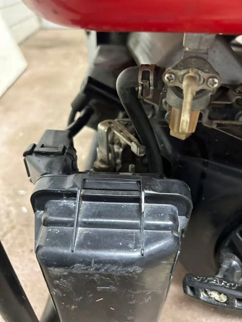 新ダイワ shindaiwa EGR2600 発電機　動作確認済み (B858)