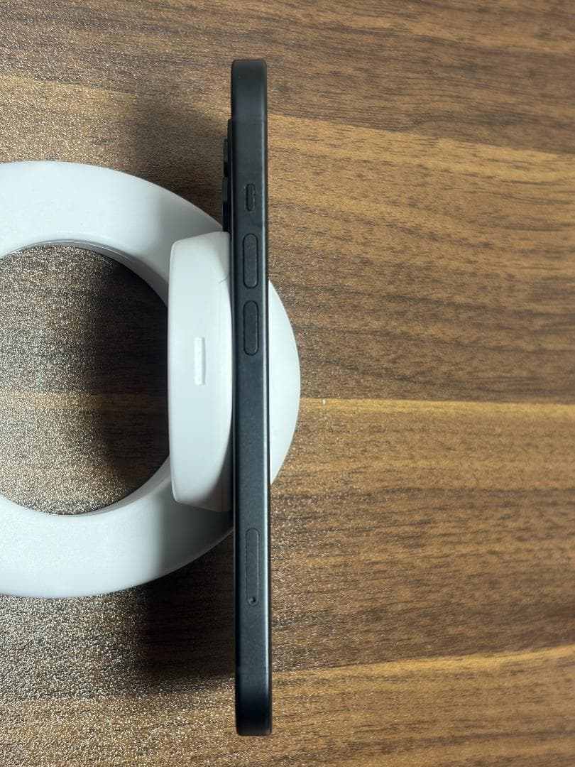 iPhone 15 ブラック 128GB 本体【純正バッテリー89%】