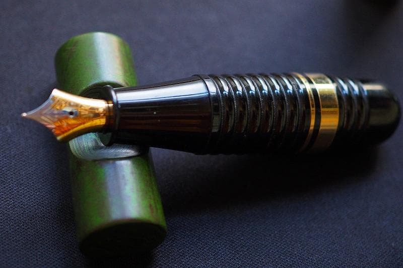 プラチナ Platinum グラマー 万年筆 (中字)