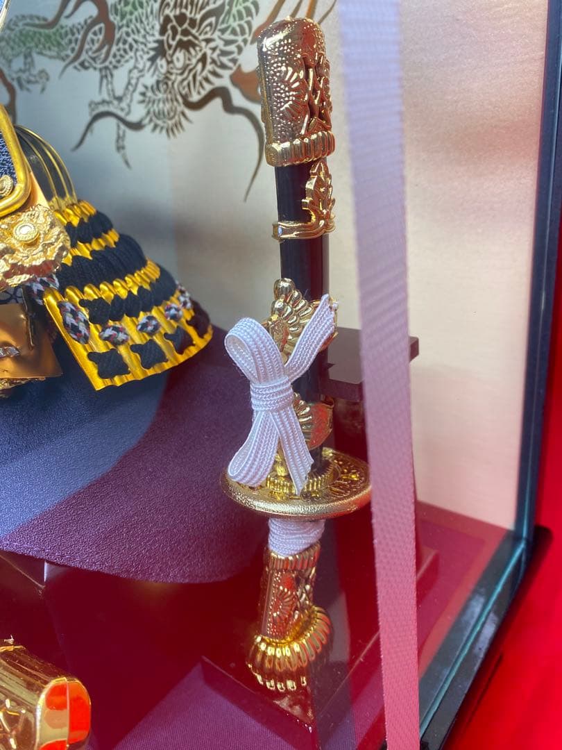 東京久月　五月人形　家紋付き兜飾り　ガラスケース入