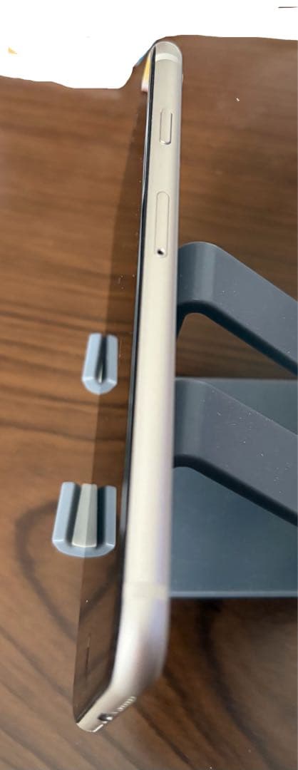 iPhone SE (第3世代) 64GB 本体