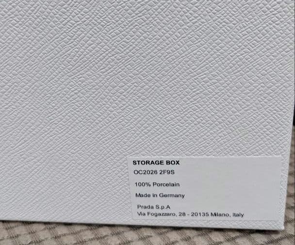 PRADA　ジュエリーボックス♪　ポーセリン　　箱あり　新品未使用　陶器