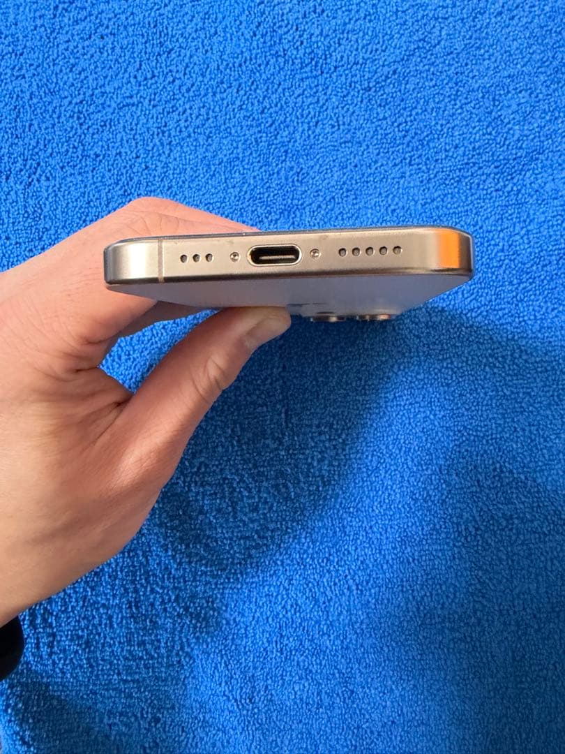 Apple iPhone 16Pro ゴールド 本体　256gb