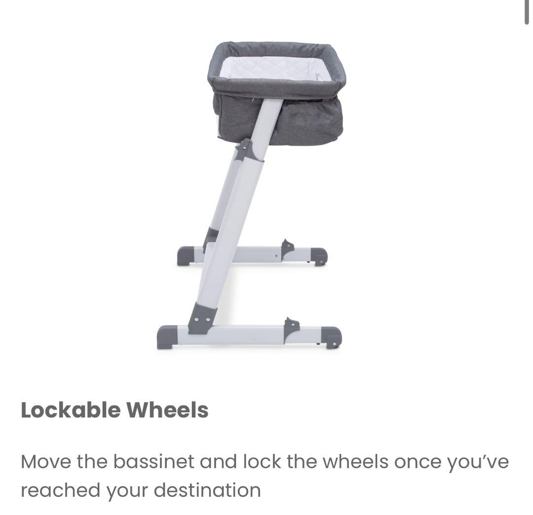 送料込み　匿名配送　Delta Children シモンズ　ベビーベッド