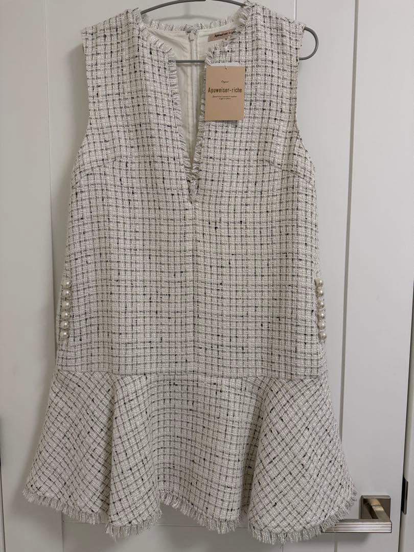 新品タグ付きApuweiser-riche ツイードペプラムミニワンピース