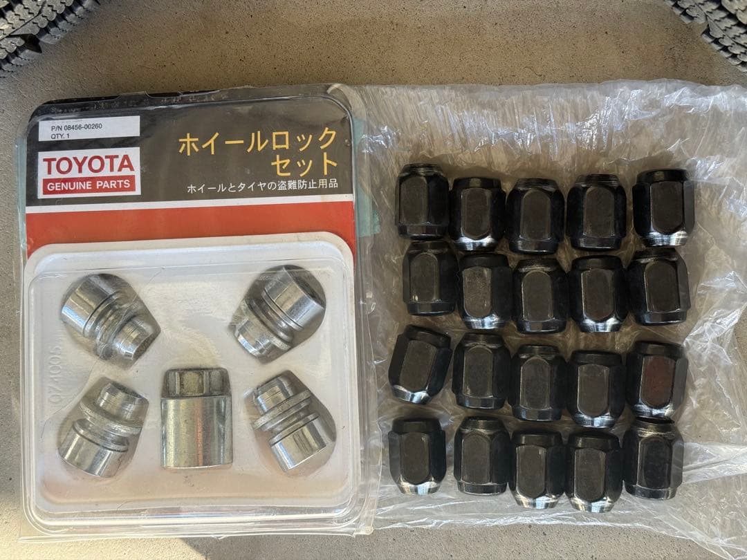 30アルファード スタッドレスタイヤセット