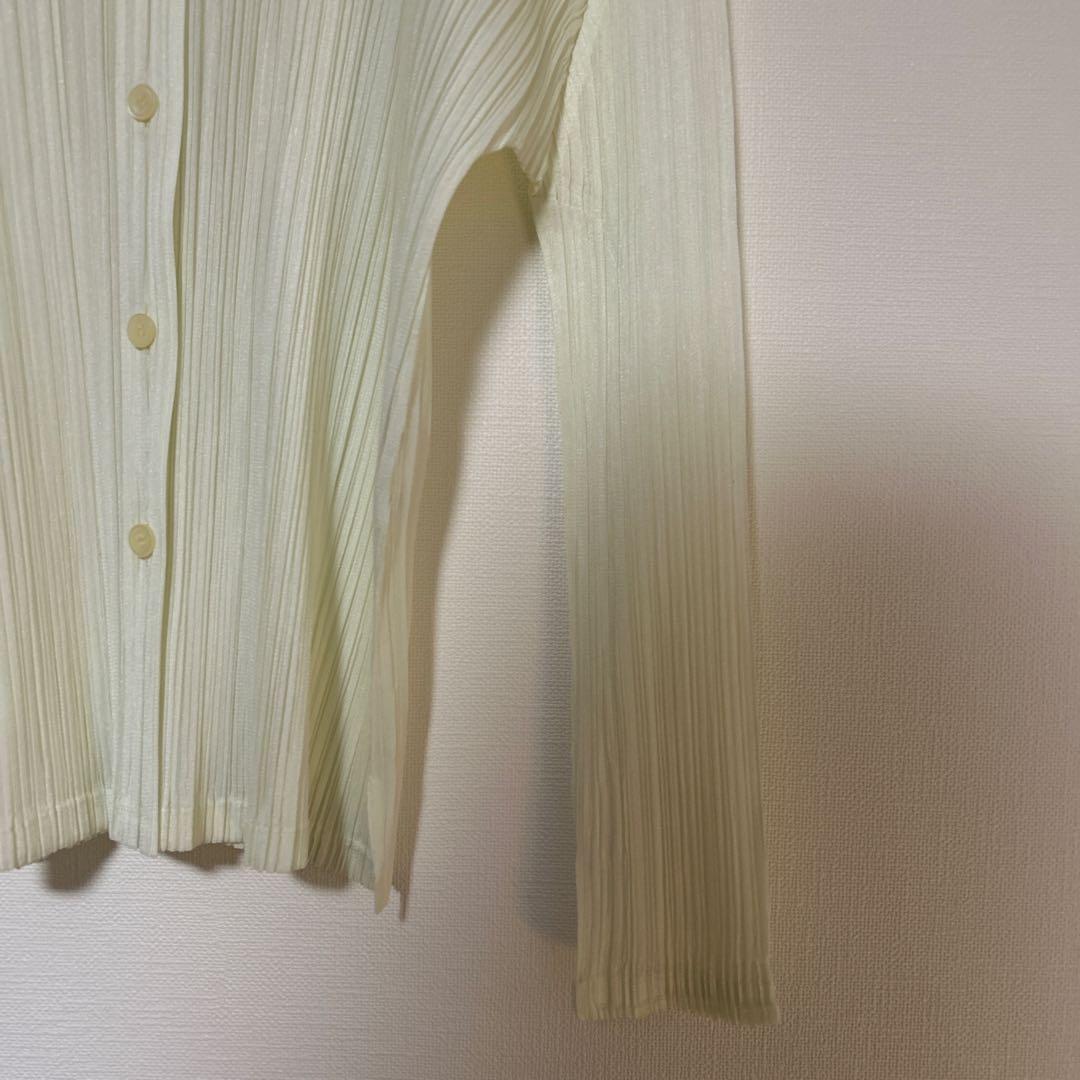 プリーツプリーズ　シャツトップス