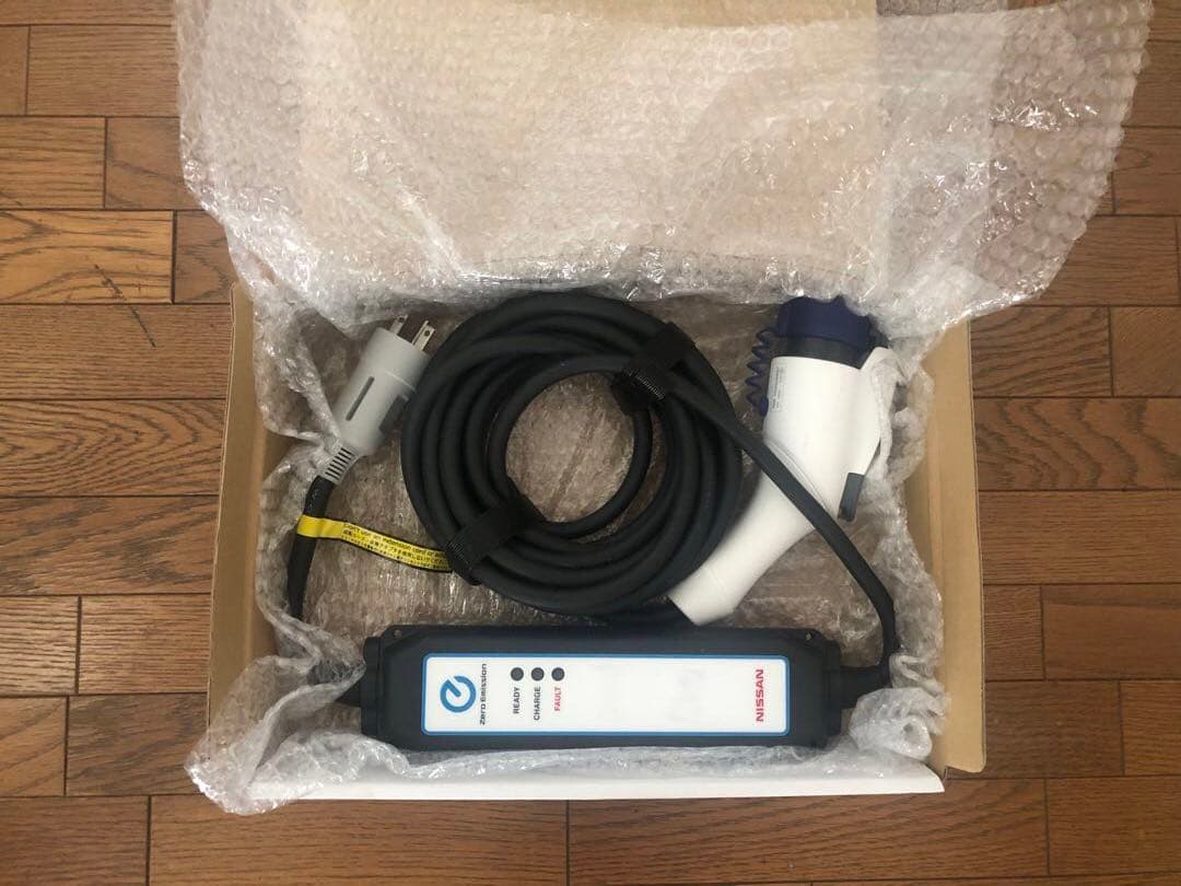 日産EV充電ケーブル