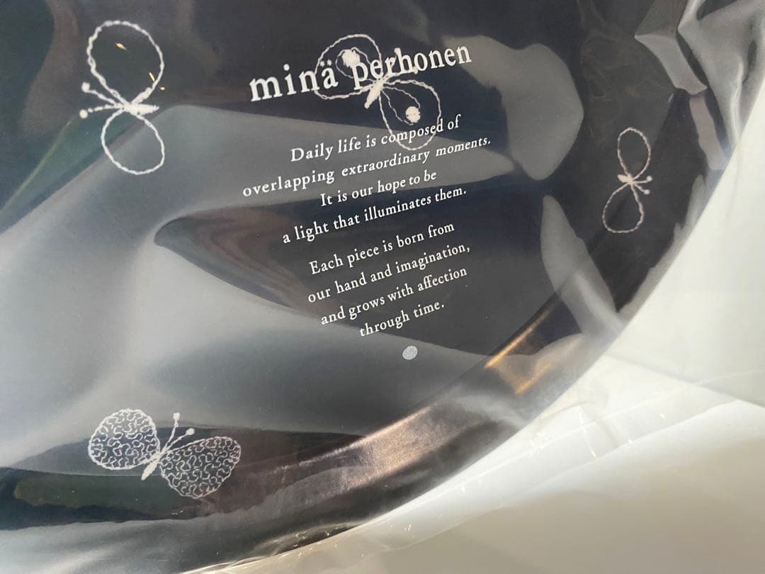 【ミナペルホネン/新品】トレイ Round type choucho navy