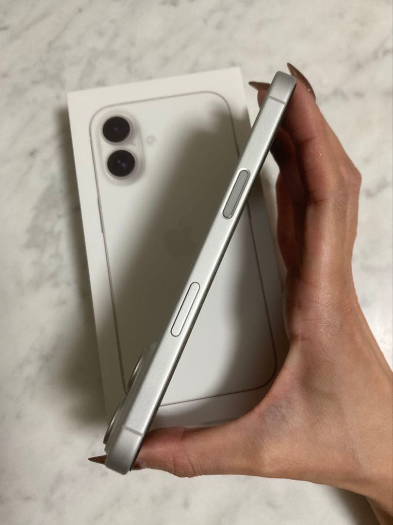 Apple iPhone 16 ホワイト 128GB