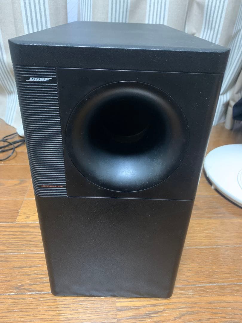 スピーカー・ウーファー bose Acoustimass