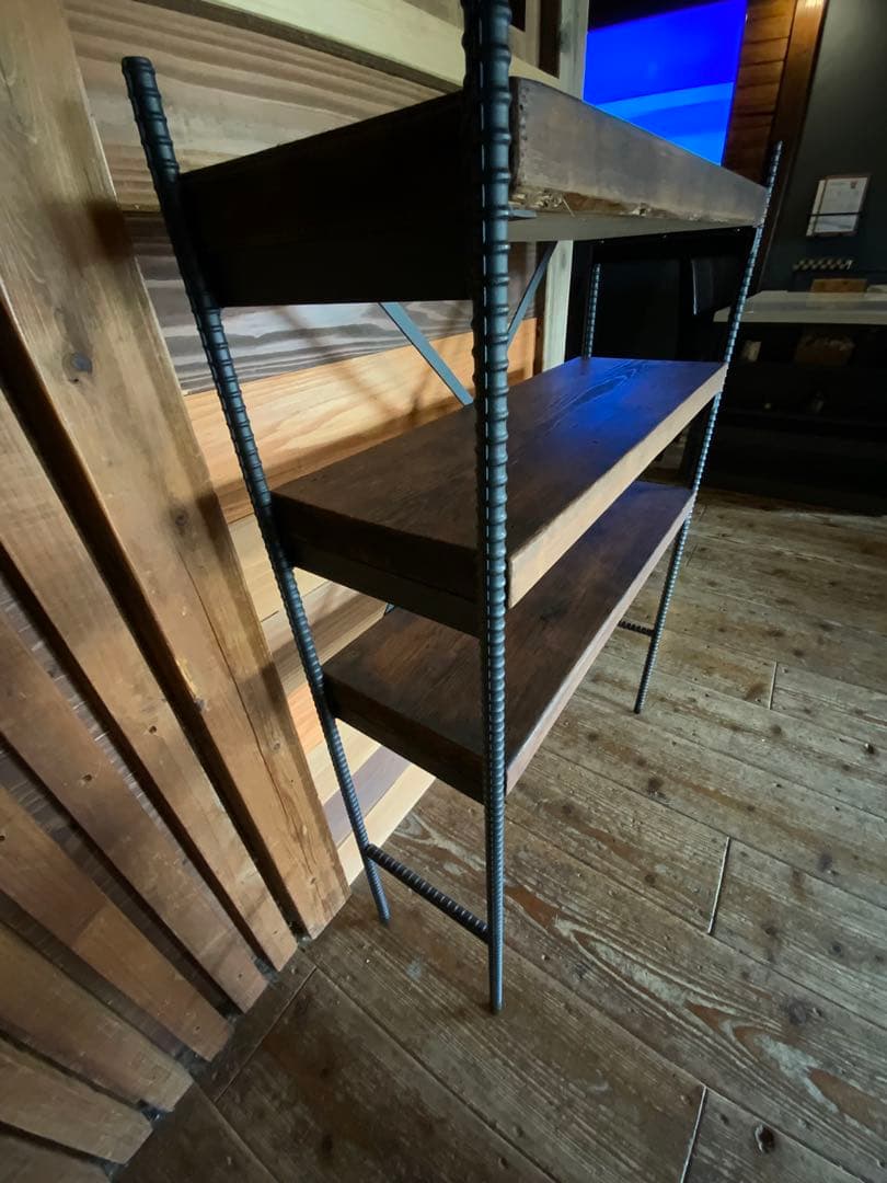 アイアン３段シェルフ　重くてゴツい　男前インテリア