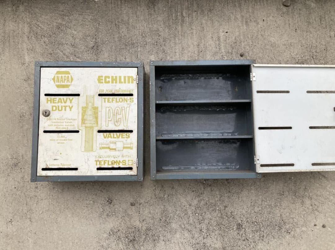 ビンテージ　USA　NAPA　スチール キャビネット　ガレージ