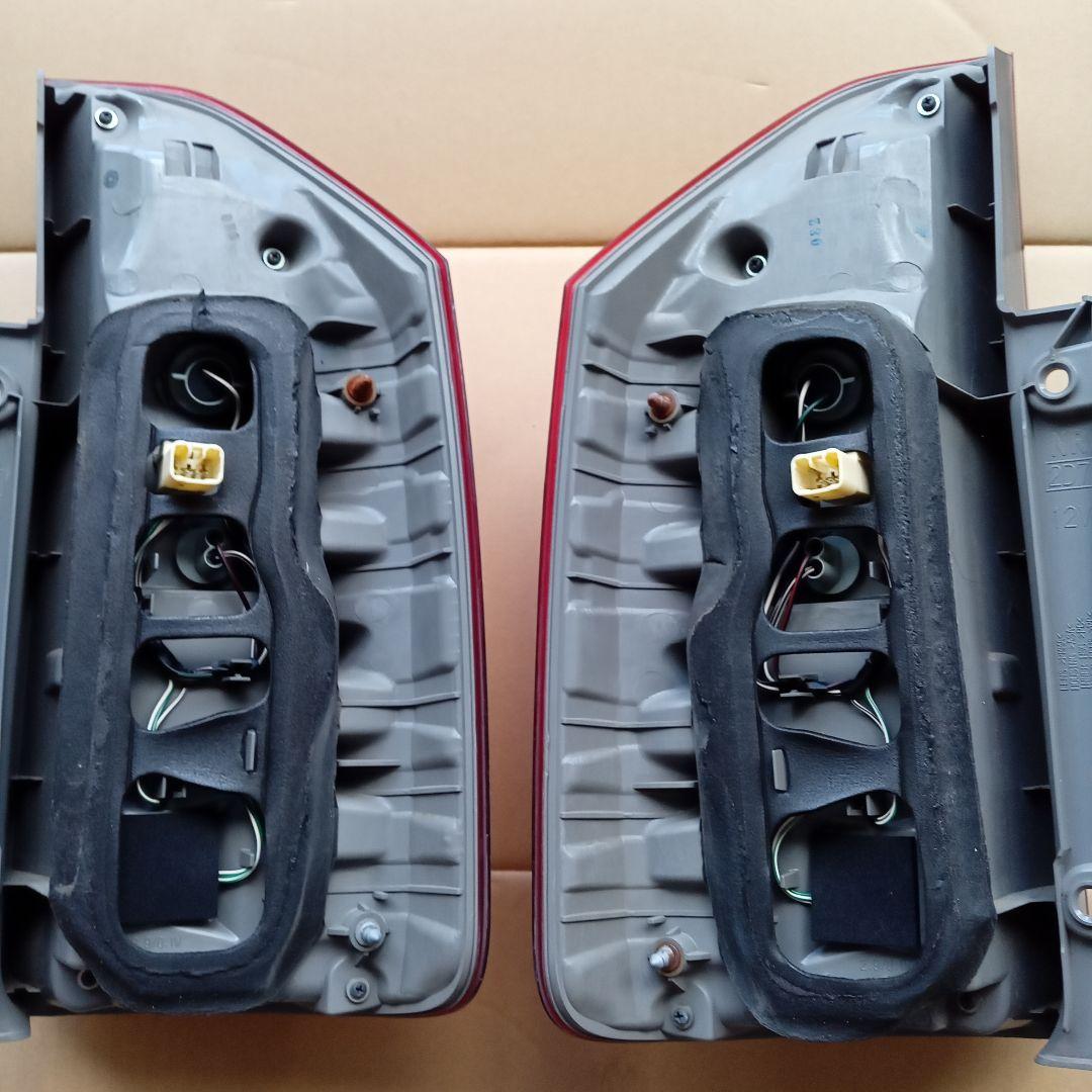 29　レッドテールランプ 2個セット